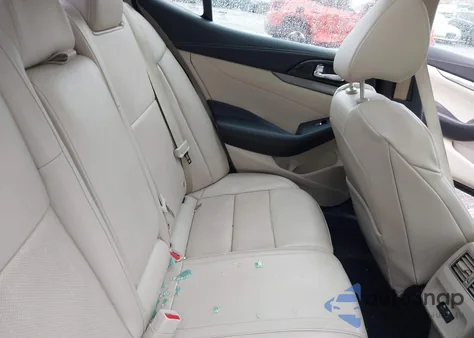 2019 Nissan Maxima 3.5 Sl z USA, uszkodzony, nr VIN 1N4AA6AVXKC371396